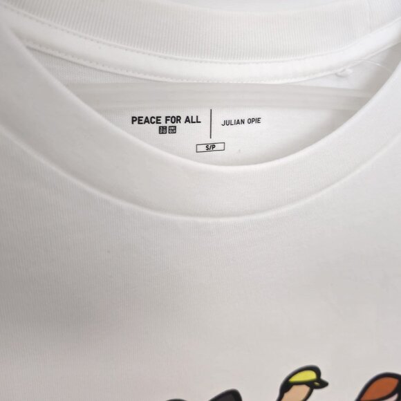 NWOT Uniqlo PEACE FOR ALL T-SHIRT | JULIAN OPIE - S - Picture 3 of 3